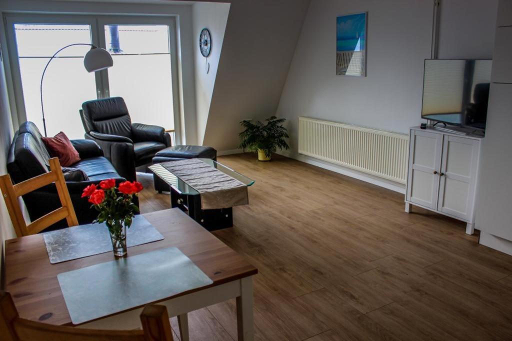Ferienwohnung Fewo Nele Krummhörn Exterior foto