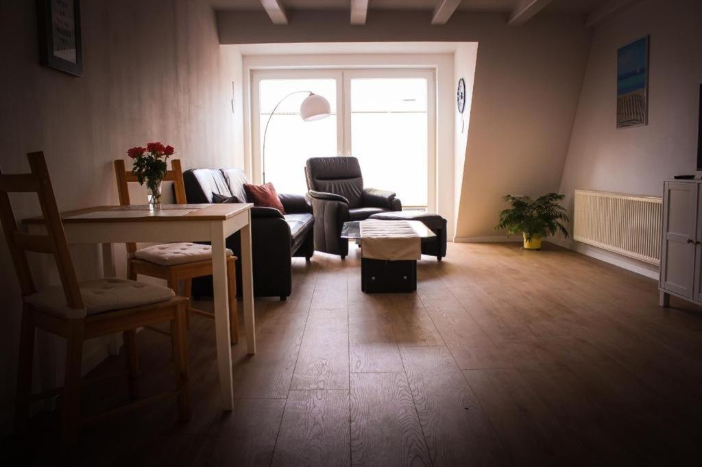 Ferienwohnung Fewo Nele Krummhörn Exterior foto